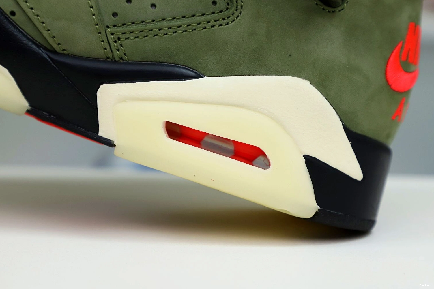 X RETRO SCOTT AIR JORDAN 'OLIVE' TRAVIS 6 0901